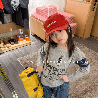 ライトグレー長袖Tシャツ、スヌーピー文字ロゴのプリント