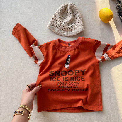 オレンジ色の長袖Tシャツ、スヌーピーのグラフィックプリント