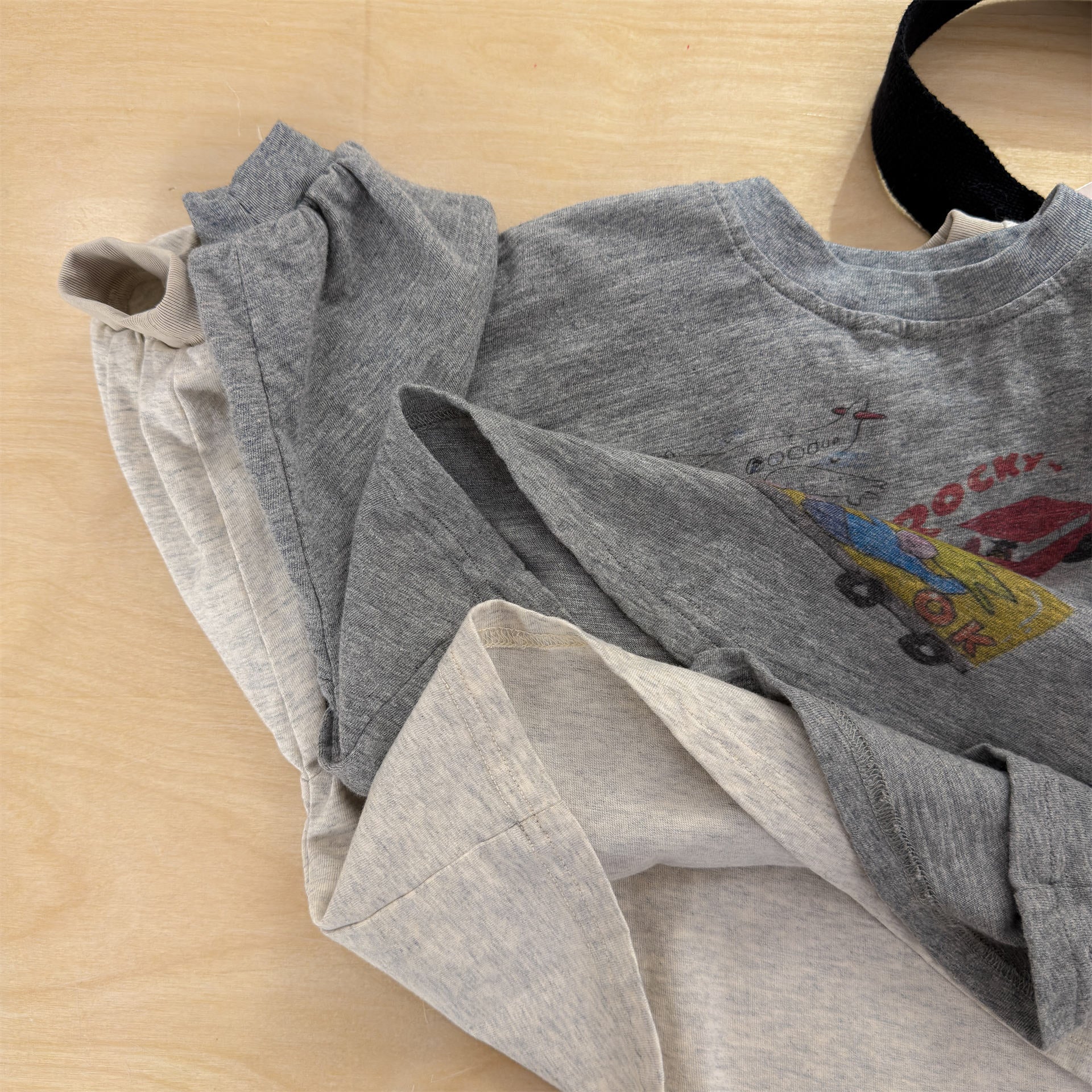 Graphic Print Long Sleeve Top イラスト プリント 長袖 Tシャツ【mh0012462】 ADbaby 長袖Tシャツ