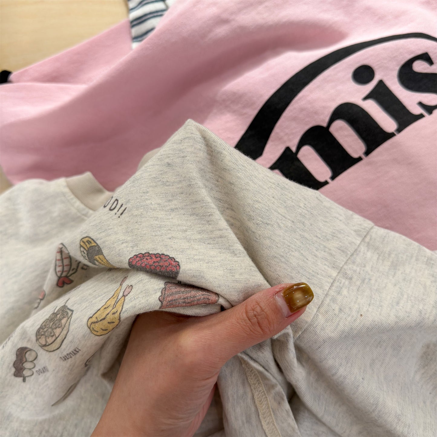 Graphic Print Long Sleeve Top イラスト プリント 長袖 Tシャツ【mh0012462】 ADbaby 長袖Tシャツ