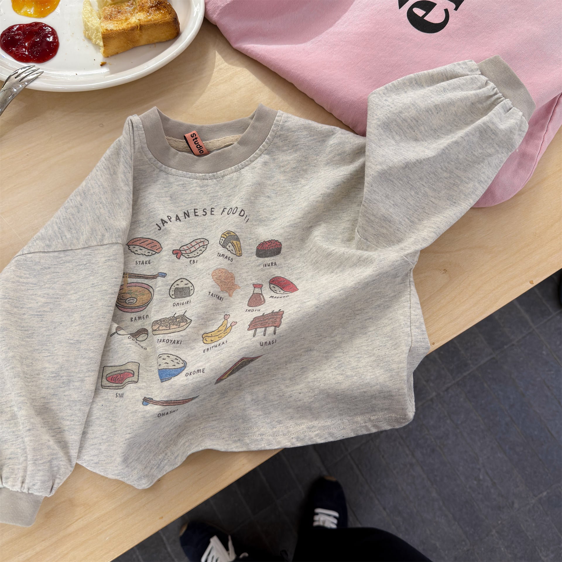 Graphic Print Long Sleeve Top イラスト プリント 長袖 Tシャツ【mh0012462】 Apricot / 80cm ADbaby 長袖Tシャツ