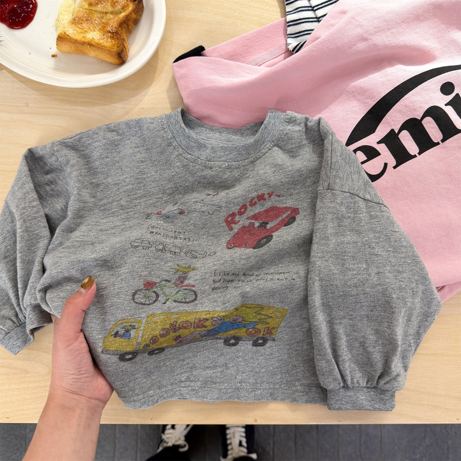 Graphic Print Long Sleeve Top イラスト プリント 長袖 Tシャツ【mh0012462】 Light Gray / 80cm ADbaby 長袖Tシャツ