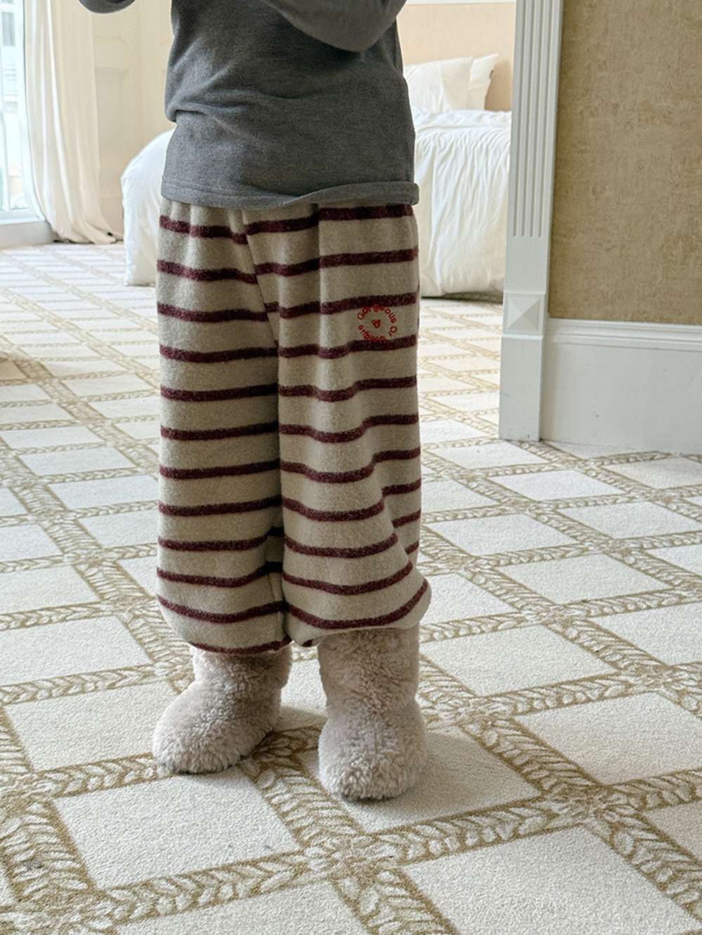 ロングパンツ・スウェットパンツ ロングボアパンツ もこもこ ボーダー スウェットパンツ【mh0011465】