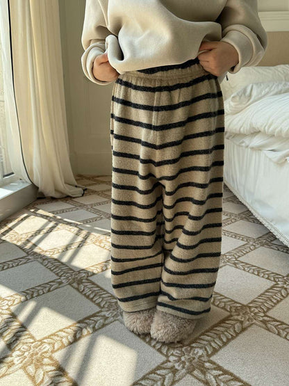 ロングパンツ・スウェットパンツ ロングボアパンツ もこもこ ボーダー スウェットパンツ【mh0011465】