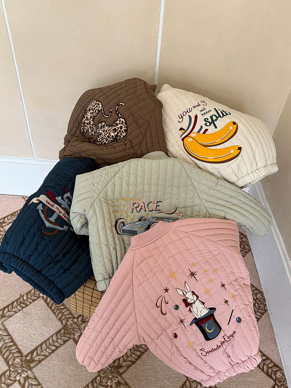 ショートコート・ジャケット・ジャンパー 長袖キルティングジャケット | 中綿入り総刺繍 | キャラクター柄アウター【mh0011467】