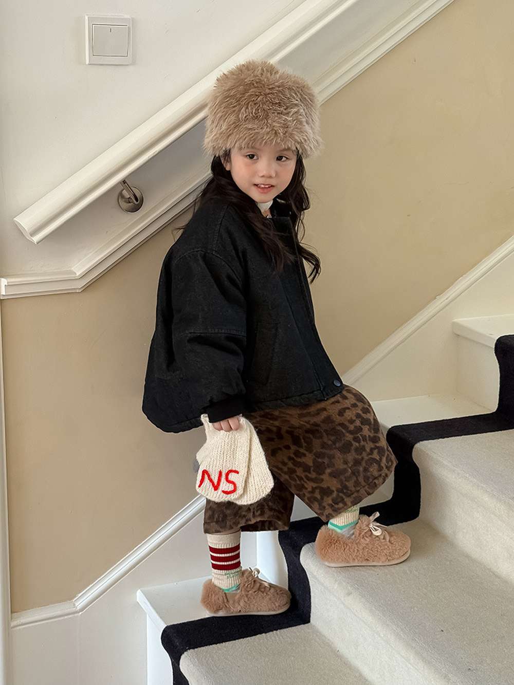 ショートコート・ジャケット・ジャンパー 長袖デニムブルゾンジャケット | 中綿入り裏地付き | リブ袖 | 厚手冬アウター【mh0011469】