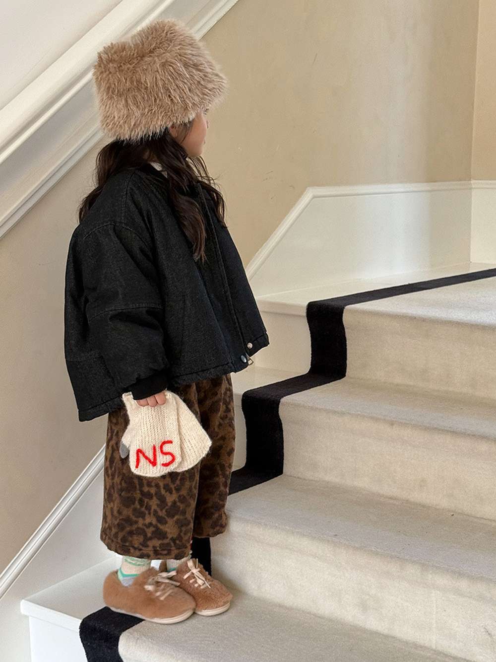 ショートコート・ジャケット・ジャンパー 長袖デニムブルゾンジャケット | 中綿入り裏地付き | リブ袖 | 厚手冬アウター【mh0011469】