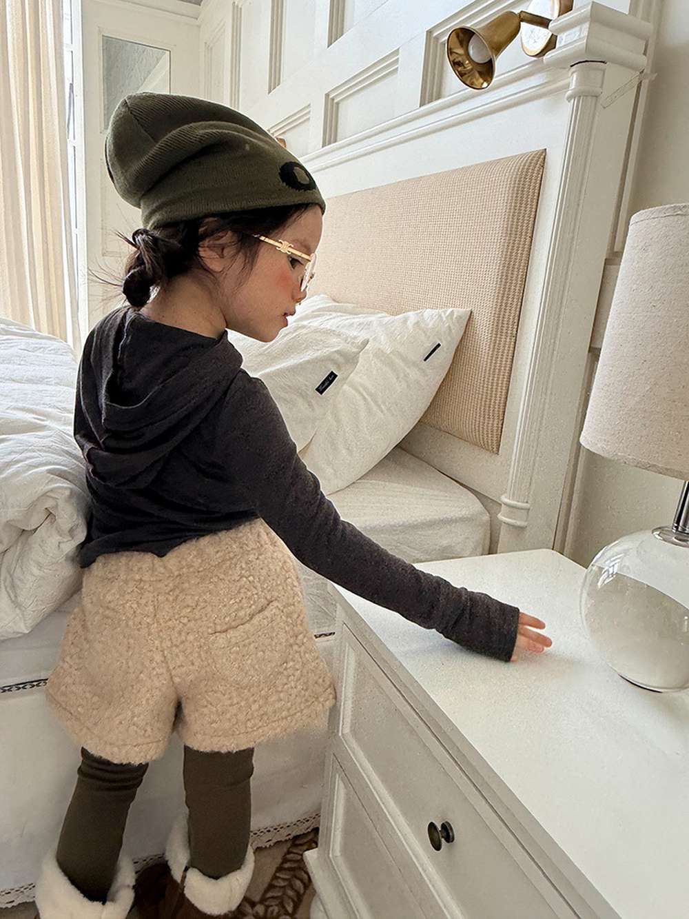 長袖Tシャツ 長袖ハイネックカットソー/もこもこボアショートパンツ 指穴リブ袖【mh0011456】