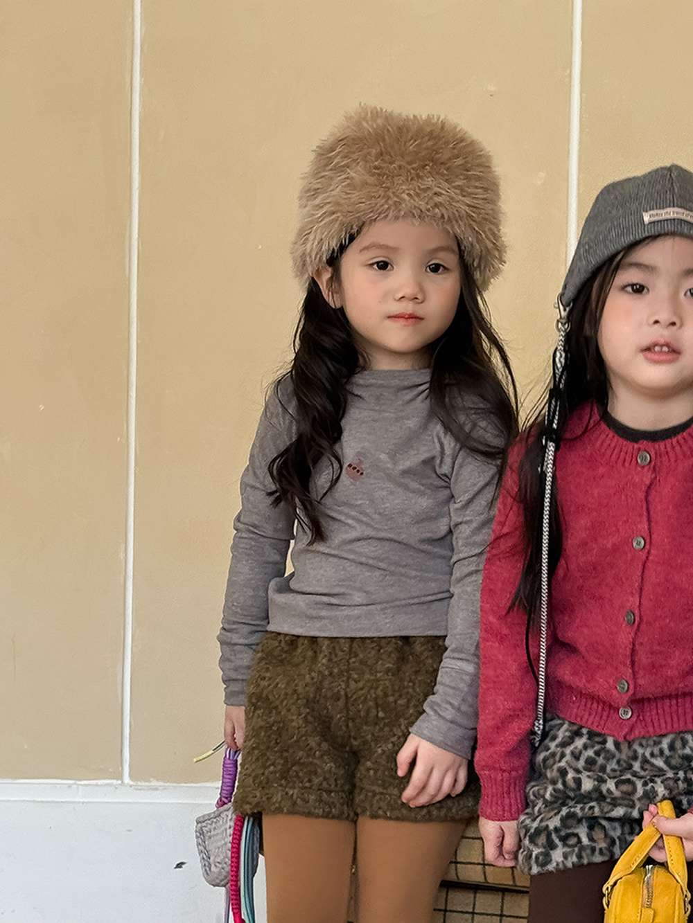 長袖Tシャツ 長袖ハイネックカットソー/もこもこボアショートパンツ 指穴リブ袖【mh0011456】