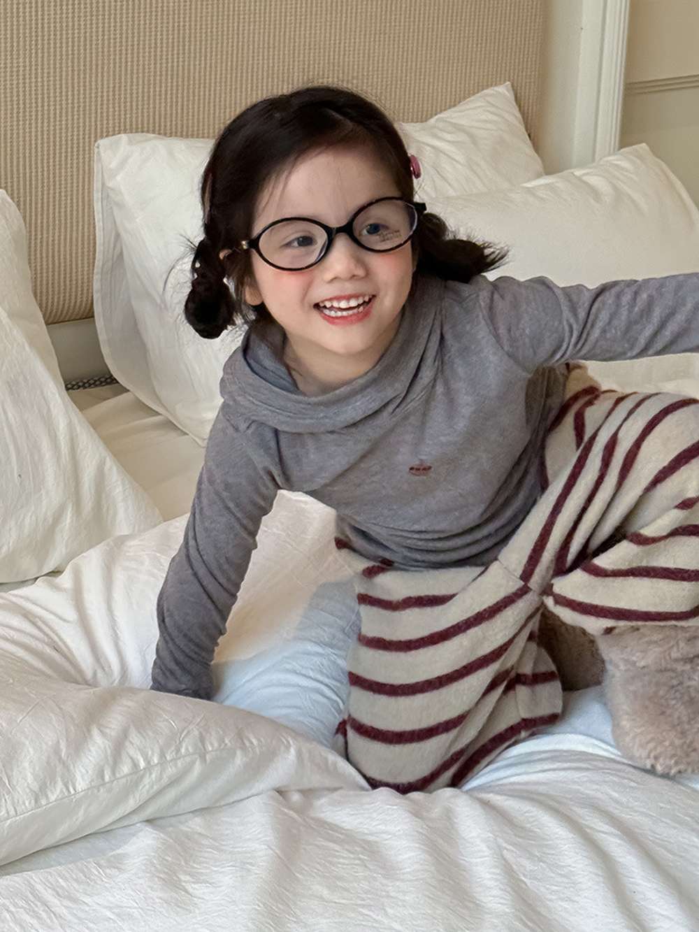 長袖Tシャツ 長袖ハイネックカットソー/もこもこボアショートパンツ 指穴リブ袖【mh0011456】