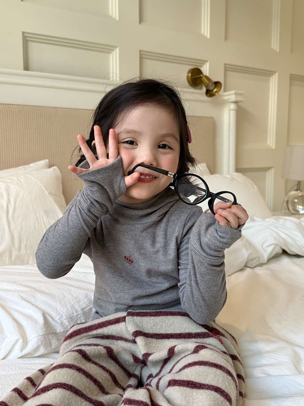 長袖Tシャツ 長袖ハイネックカットソー/もこもこボアショートパンツ 指穴リブ袖【mh0011456】