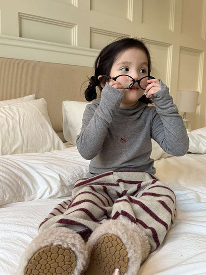 長袖Tシャツ 長袖ハイネックカットソー/もこもこボアショートパンツ 指穴リブ袖【mh0011456】