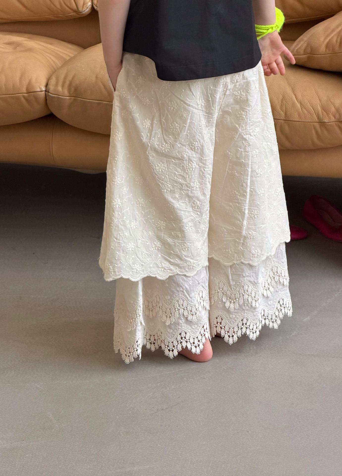 Tiered Eyelet Lace Pants 刺繍 レース クロップドパンツ【mh0012885】