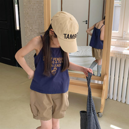コットンショートパンツ（カーキ）フロントにワッペン風グラフィック