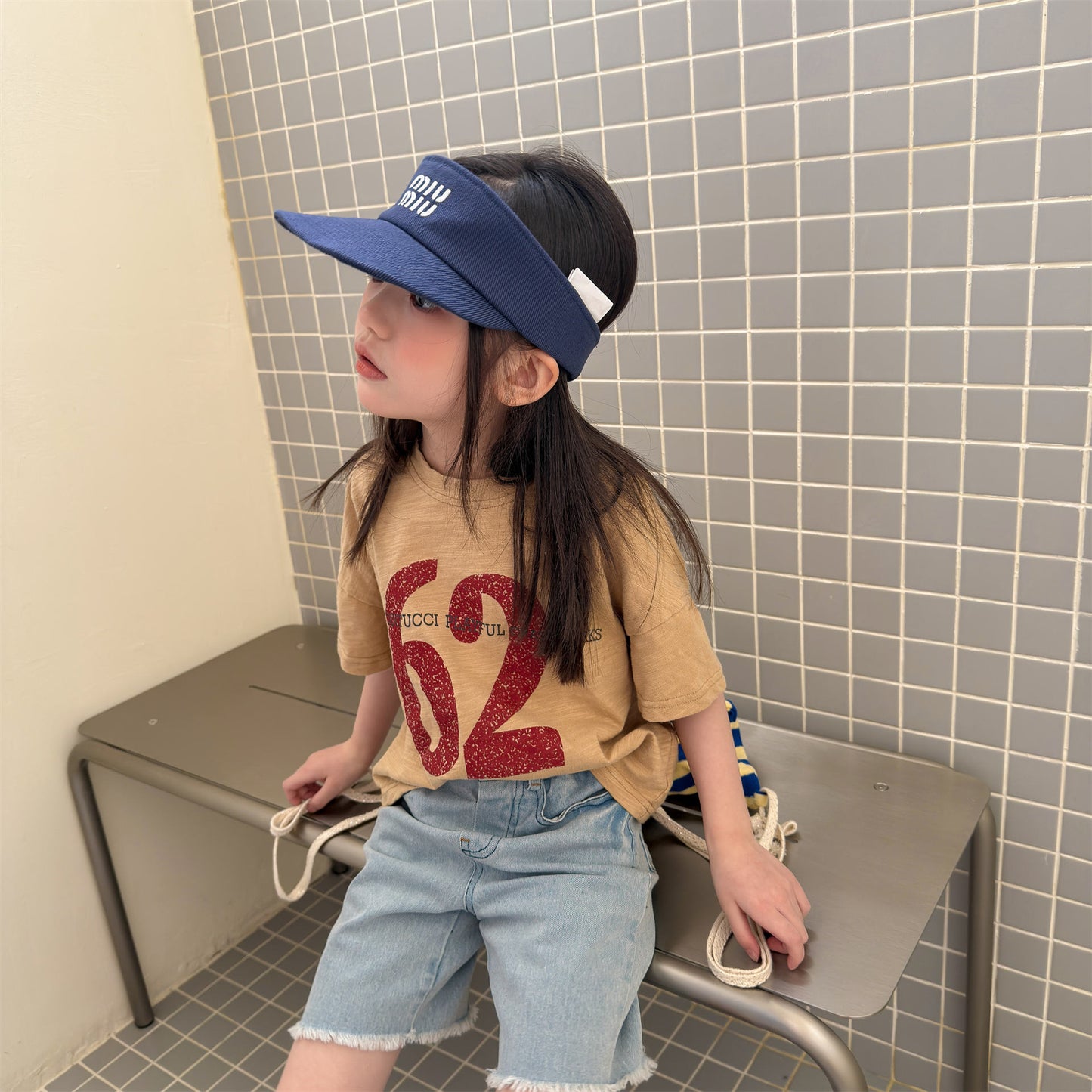 Camiseta de Manga Corta con Logotipo Numérico y Estampado Gráfico de Hombros Caídos【mh0013223】
