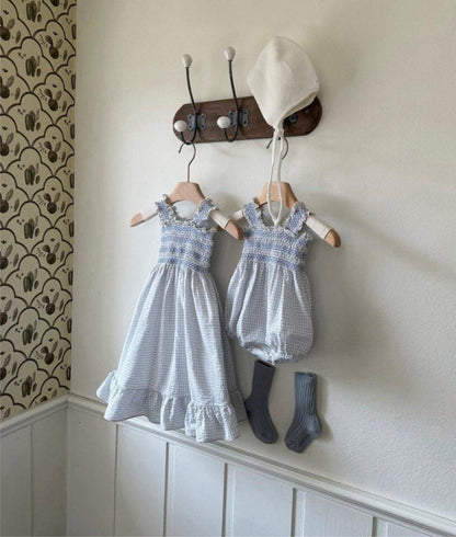 Smocked Ruffle Hem Dress ノースリーブワンピース【mh0013208】