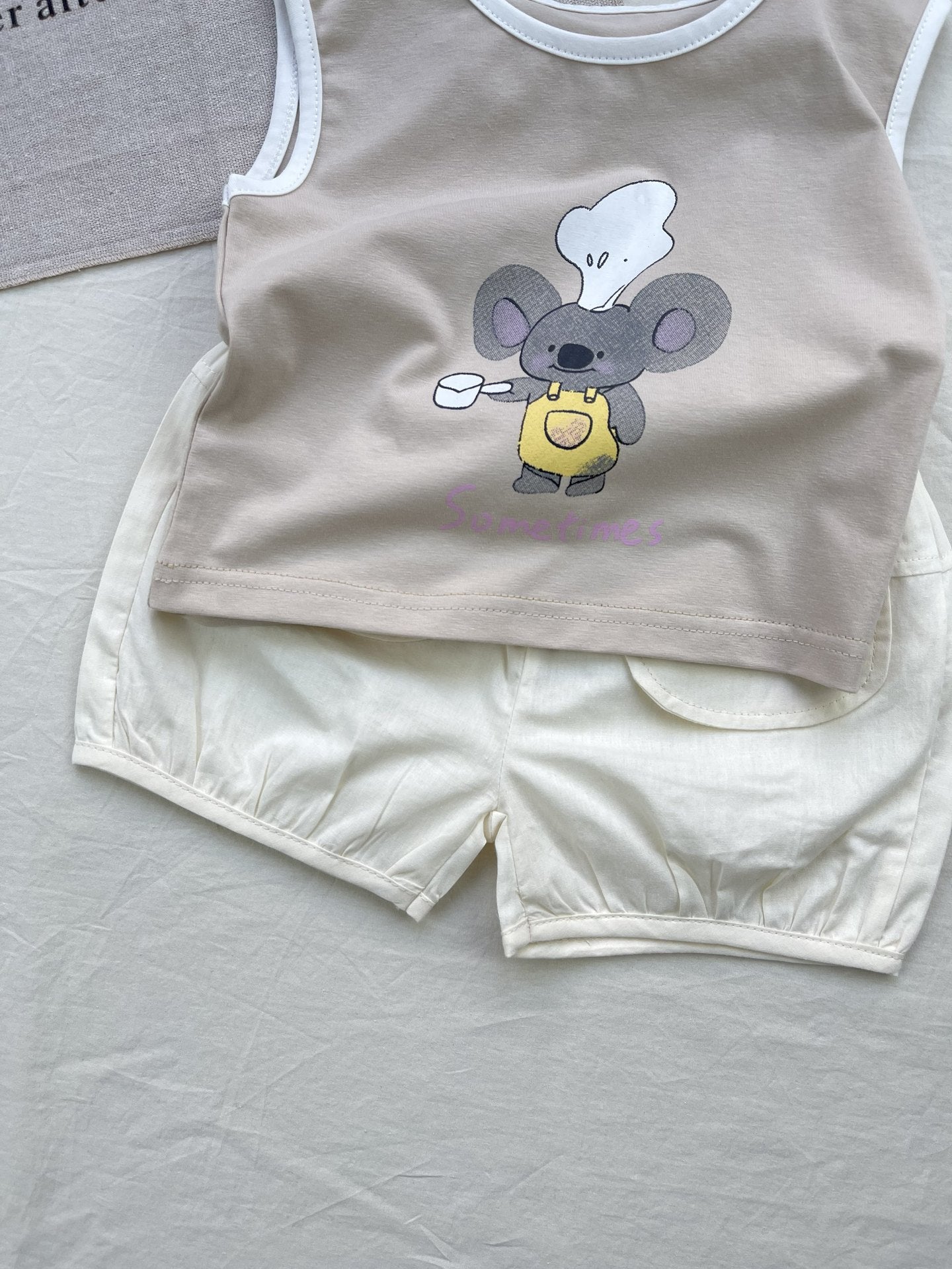 Conjunto de camiseta sin mangas y pantalones cortos con gráfico de Koala Chef | Set de camiseta sin mangas y pantalones cortos de animales【mh0012924】