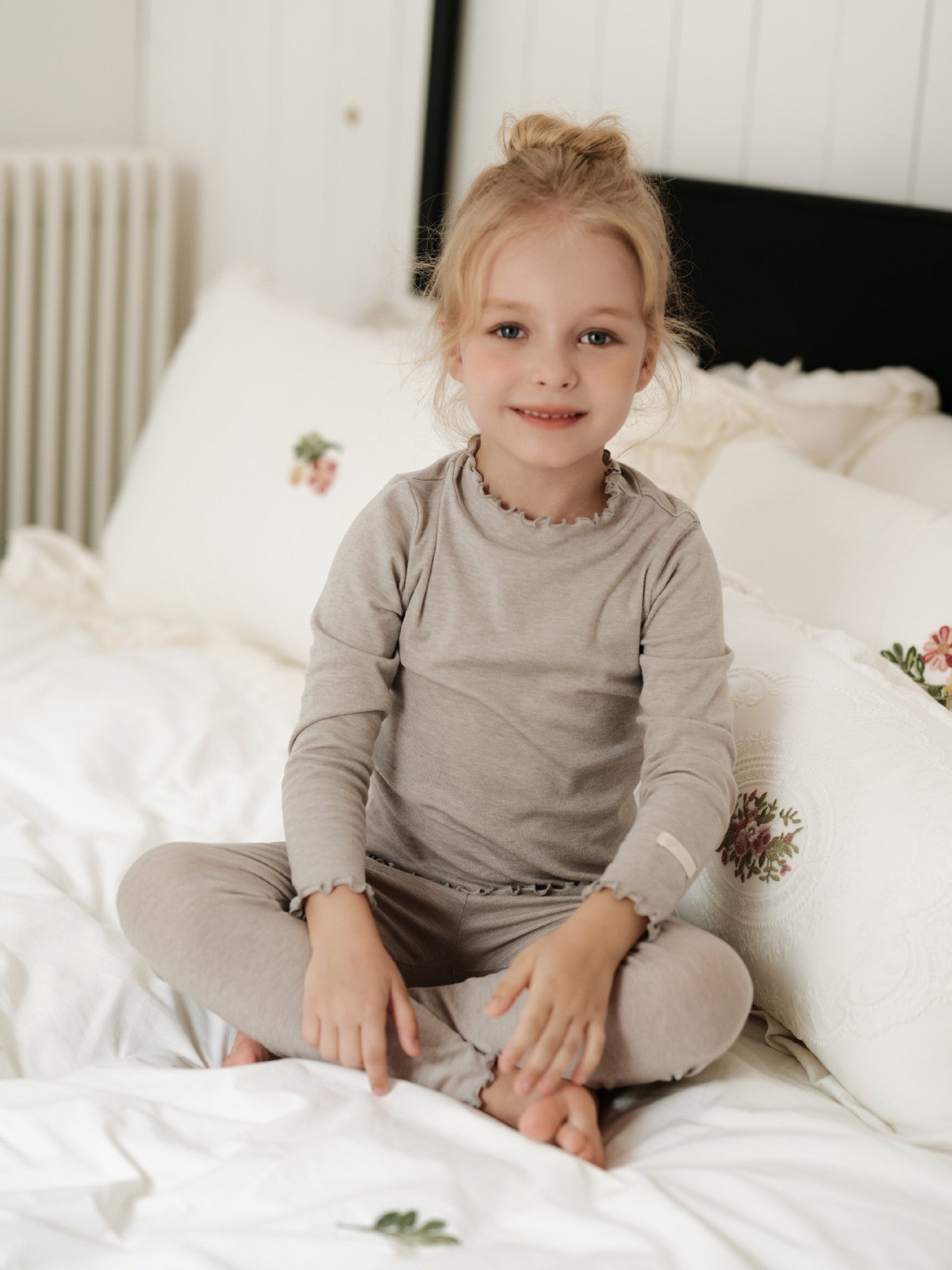 メリノウール キッズ パジャマ ラッフルカラー 長袖 トップス＆パンツ くすみカラー【mh0011572】