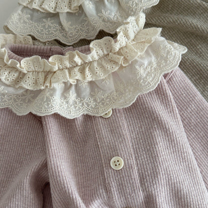 Camiseta de manga larga para bebés y niños, con cuello con volantes, bajo con volantes y botones frontales, tejido de canalé [mh0014486]