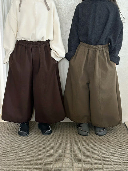キッズ用ワイドパンツ、ブラウンとカーキの切り替え、ゴムウエスト