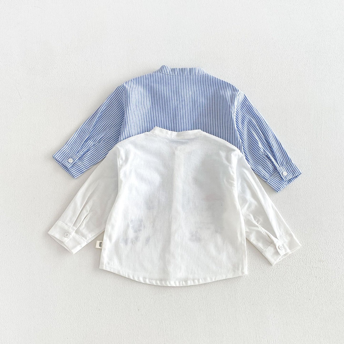 Camisa de manga larga con cuello alto, estampado de rayas y pantalón cargo para niños【mh0014028】