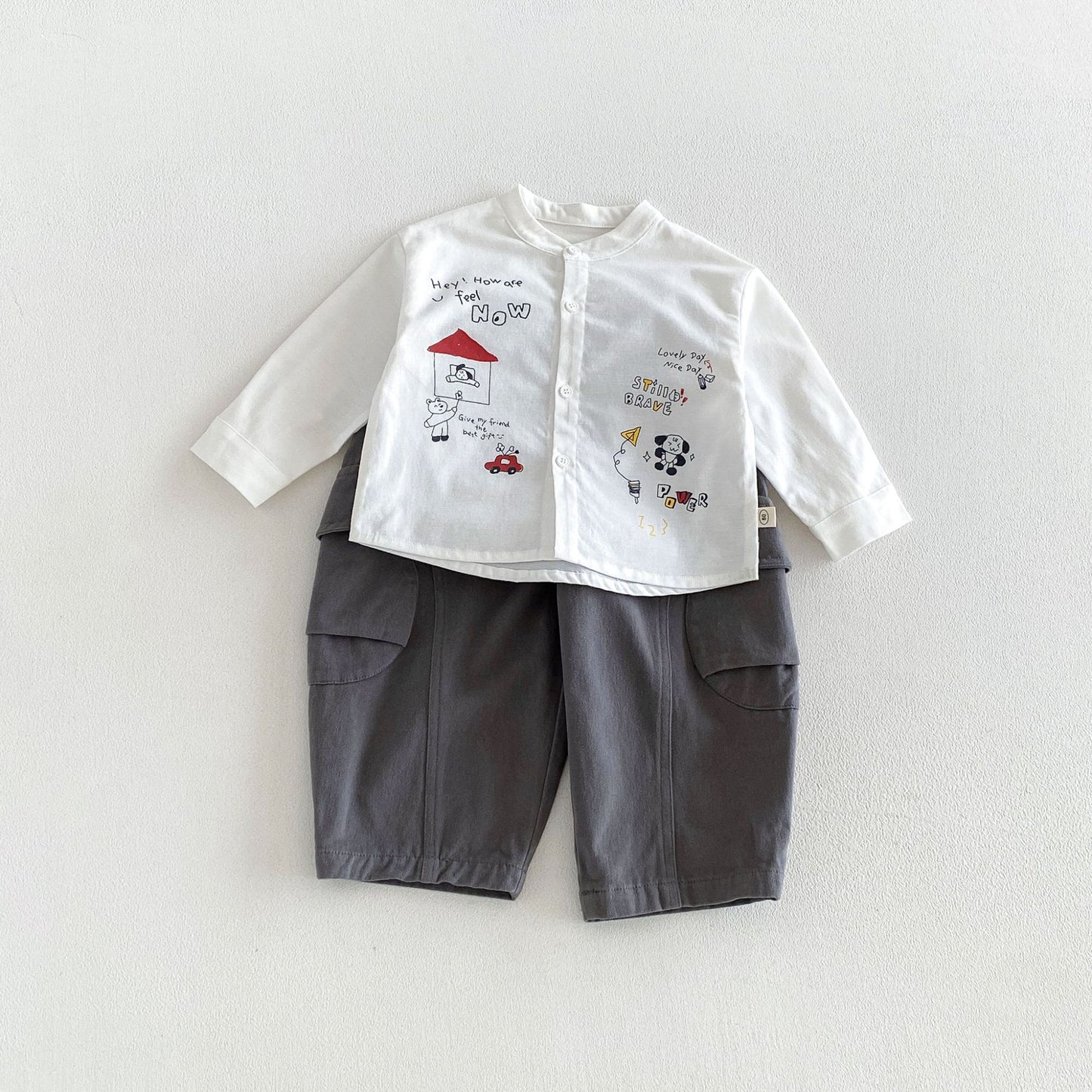 Camisa de manga larga con cuello alto, estampado de rayas y pantalón cargo para niños【mh0014028】