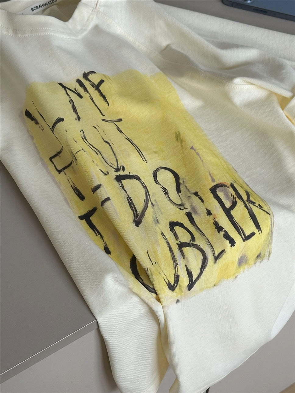 Textured Abstract Tee 英字プリント 半袖Tシャツ【mh0012942】