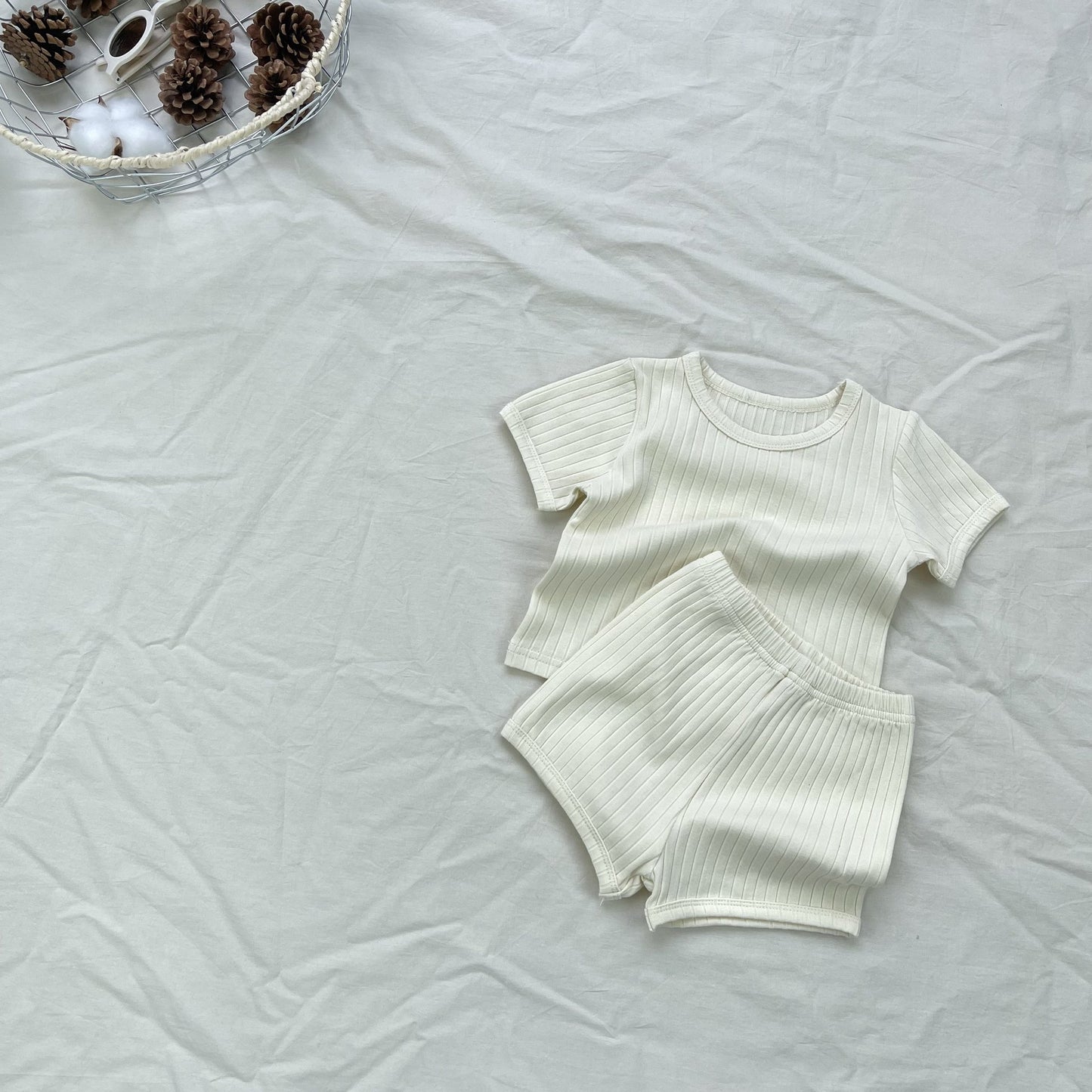 Textured Solid Color Set Short Sleeve T-Shirt and Shorts 【mh0012899】