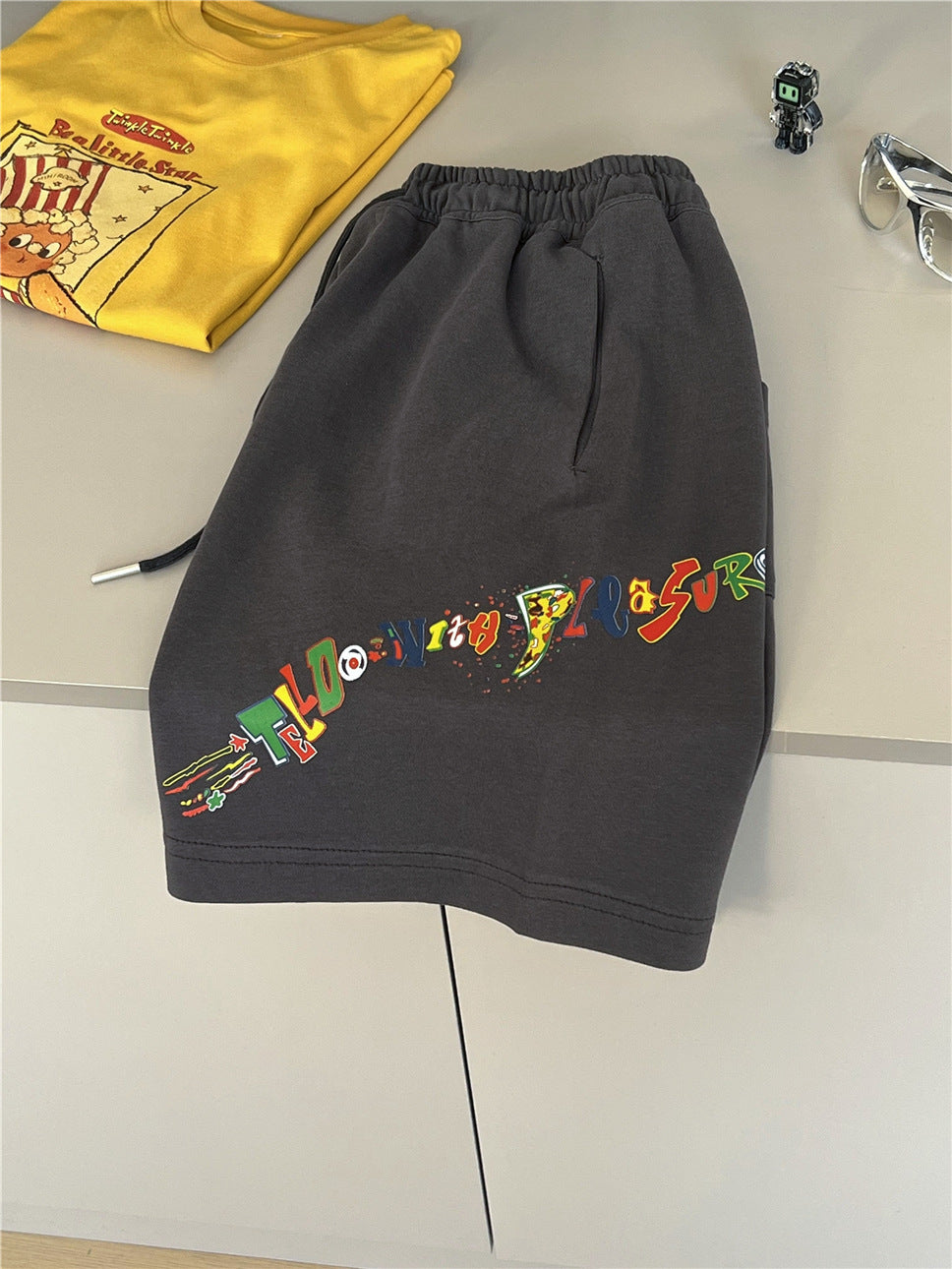 Graphic Sweat Shorts ロゴプリント ハーフパンツ【mh0012962】