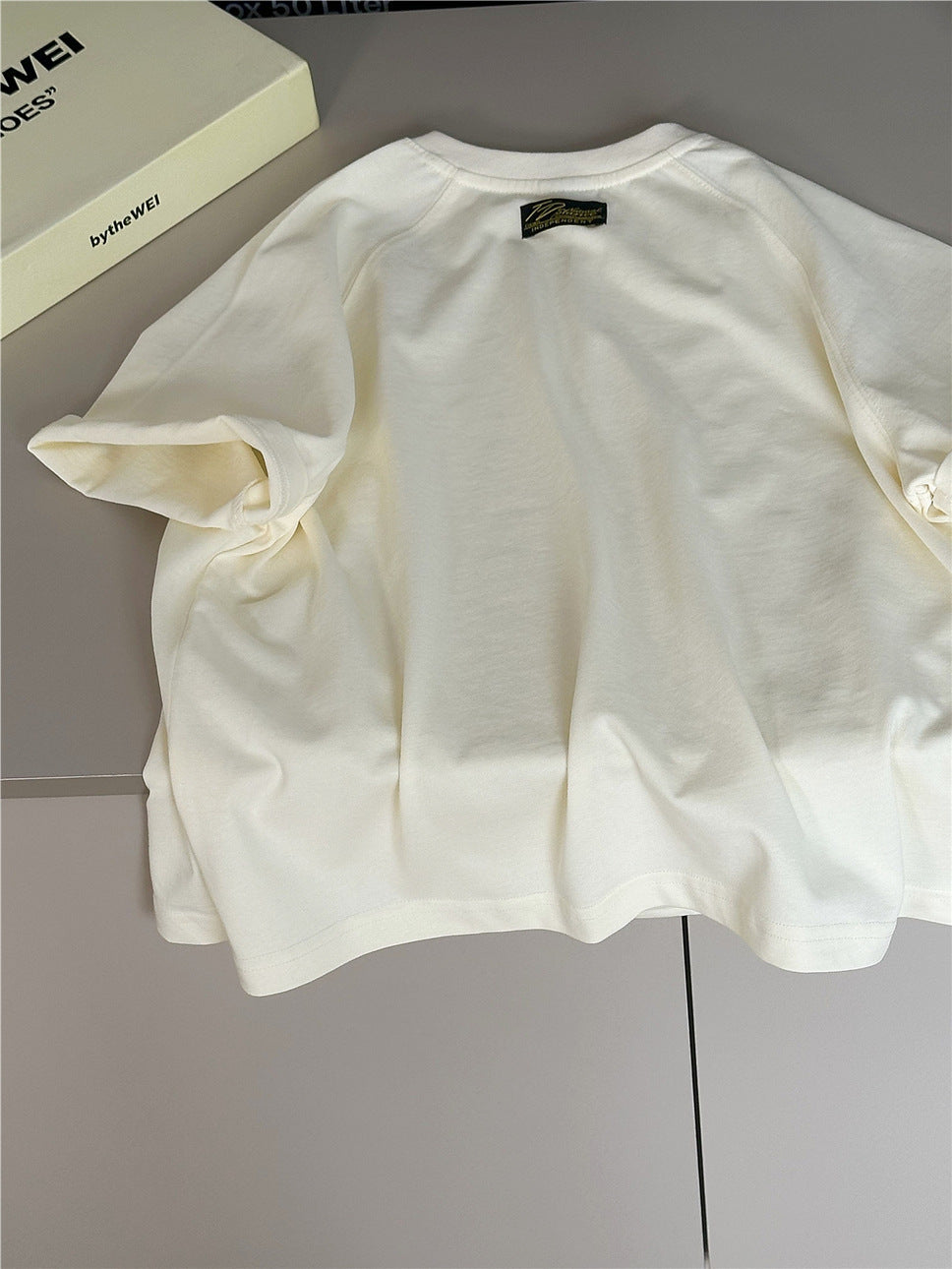 Textured Abstract Tee 英字プリント 半袖Tシャツ【mh0012942】