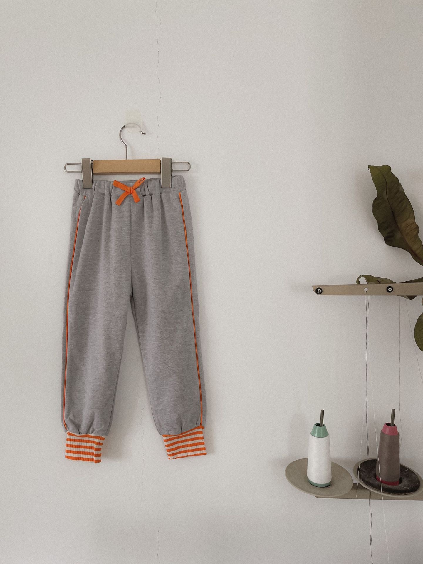 Stripe Trimmed Sweatpants サイドライン ジョガーパンツ【mh0012632】