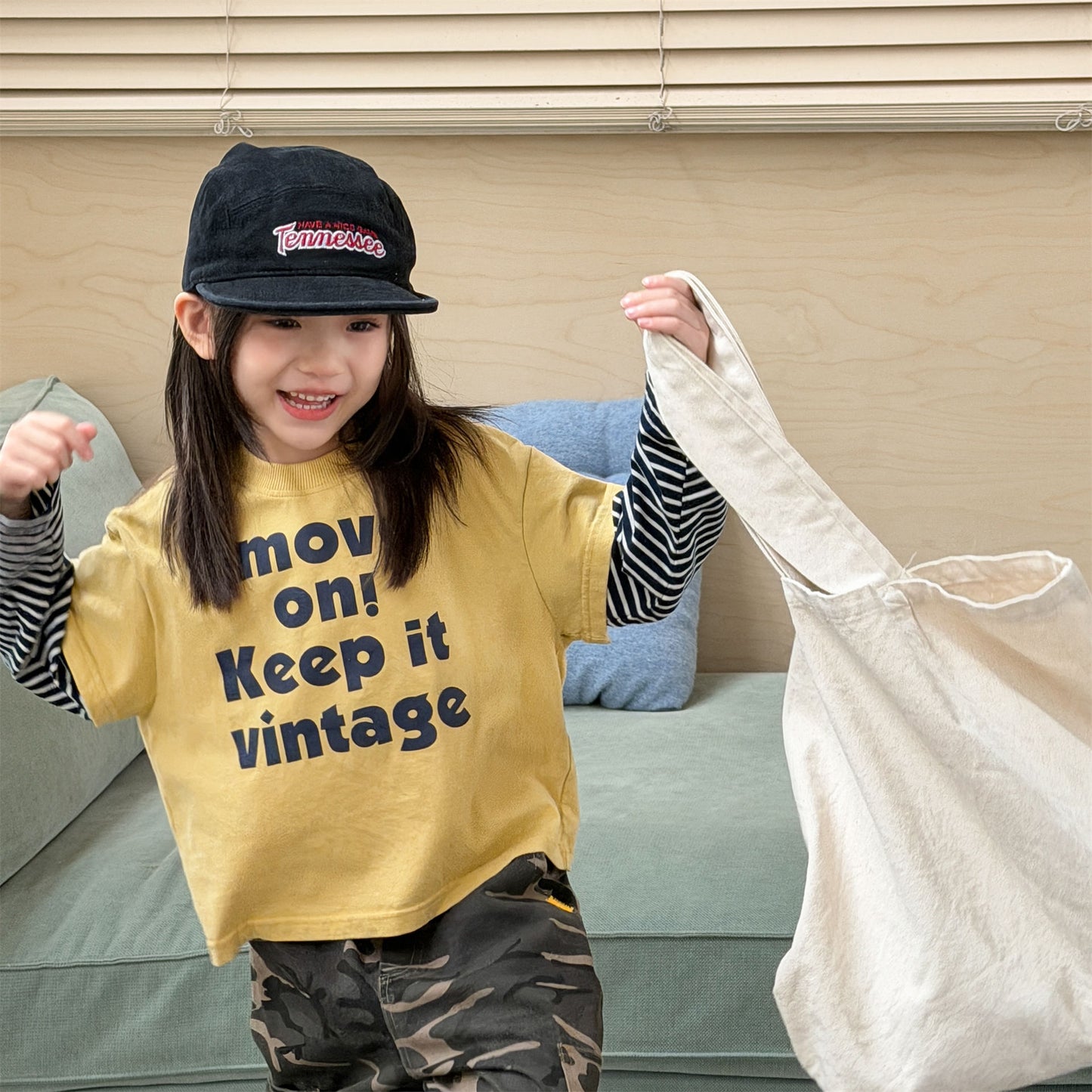 キッズ ボーダー レイヤード風 英字プリント ルーズ 長袖Tシャツ【mh0014068】
