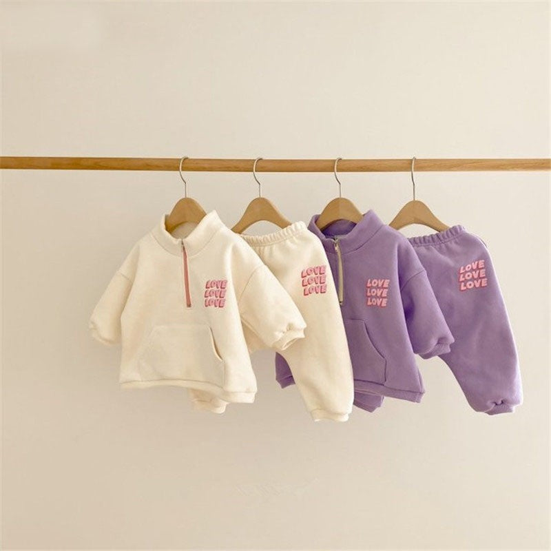 Conjunto de sudadera de manga larga con media cremallera y estampado de logotipo y pantalón largo para bebés y niños 【mh0014638】