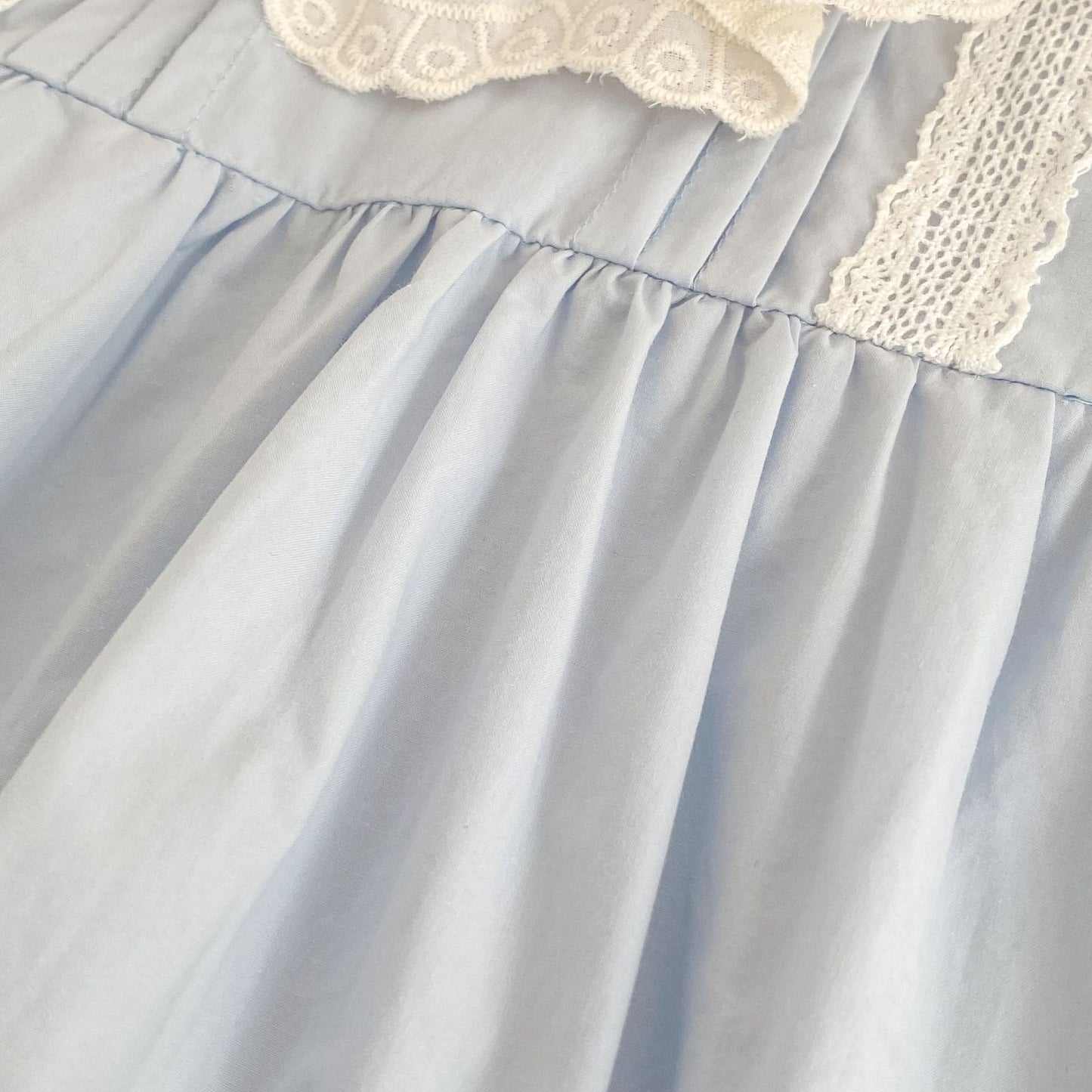 Vestido midi tipo pelele con cuello de encaje con volantes【mh0013162】