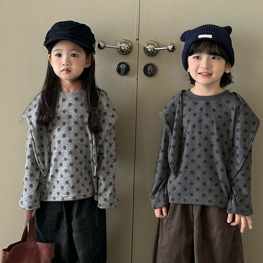 ドット柄長袖Tシャツ（ライト/ダーク）、正面着用のドロップショルダー