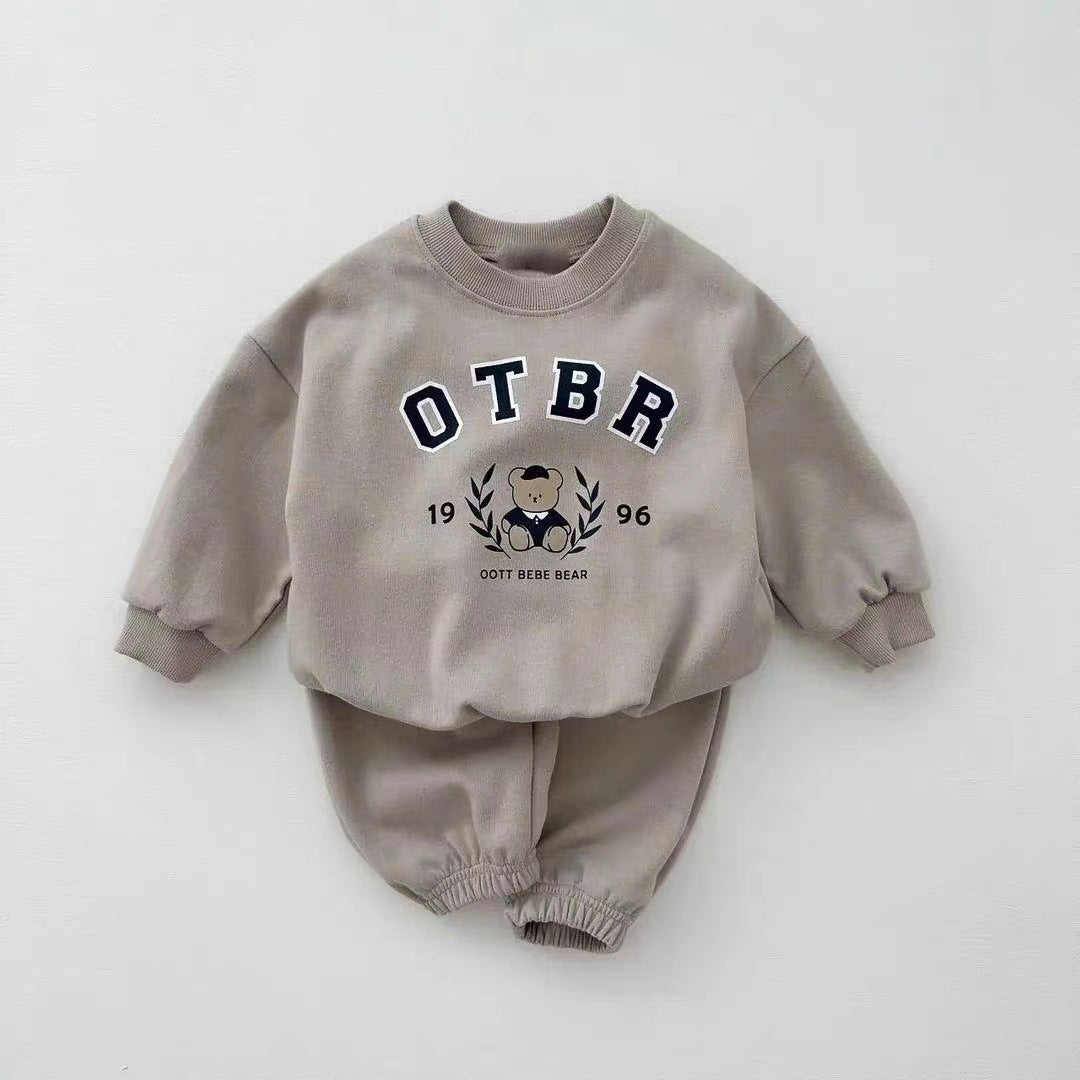 Conjunto de sudadera con logo estilo universitario y pantalón largo para bebé y niños 【mh0014631】
