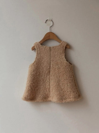 Sleeveless dress with boa fabric, square neck, and pockets. Jumper skirt [mh0011634]