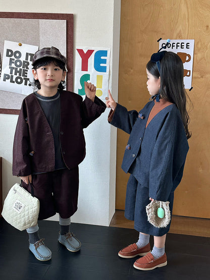 子ども用ダークパープルVネックルーズジャケット＆ハーフパンツ、ボタン留め