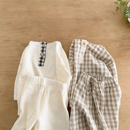 Conjunto de camiseta de manga larga y pantalón largo con estampado de personajes y diseño de cuadros para bebé【mh0014637】