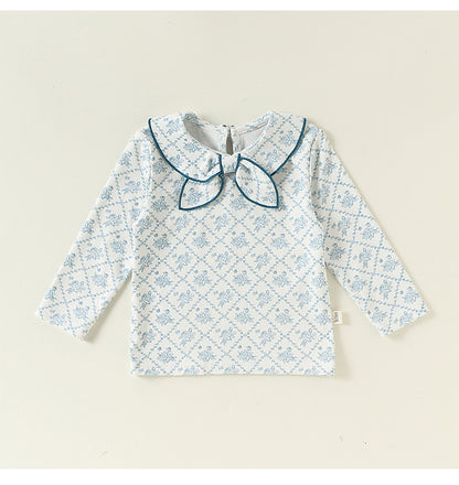 ベビー用 花柄リボン丸襟 長袖Tシャツ、薄い青の総柄プリント