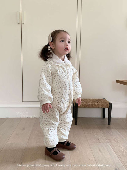 アウタージャンプスーツ 長袖ロンパース キルティング 小花柄 フリル襟 カバーオール 暖かい 防寒着【mh0011529】