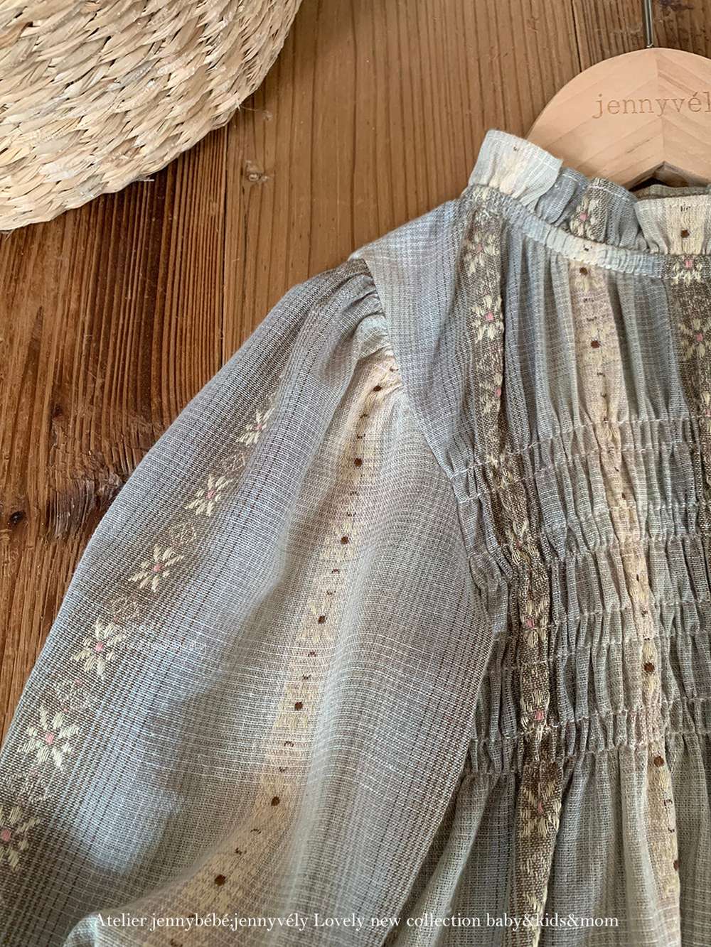 長袖ロンパース 長袖ロンパース スモック刺繍柄 シャーリングネック ギャザー切替 ボディスーツ【mh0011536】