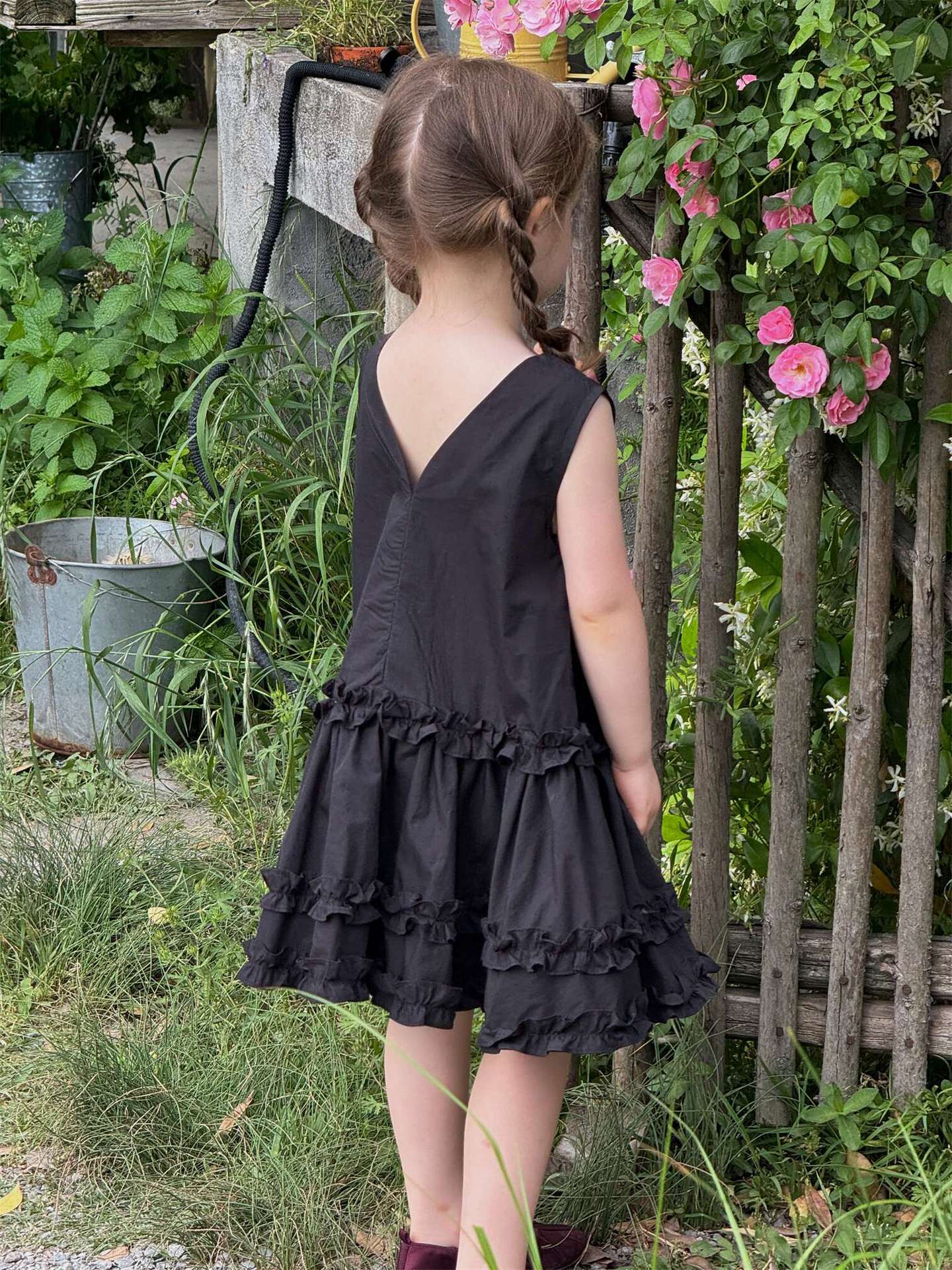 ノースリーブワンピース フリルノースリーブガーリーワンピース【mh0009884】