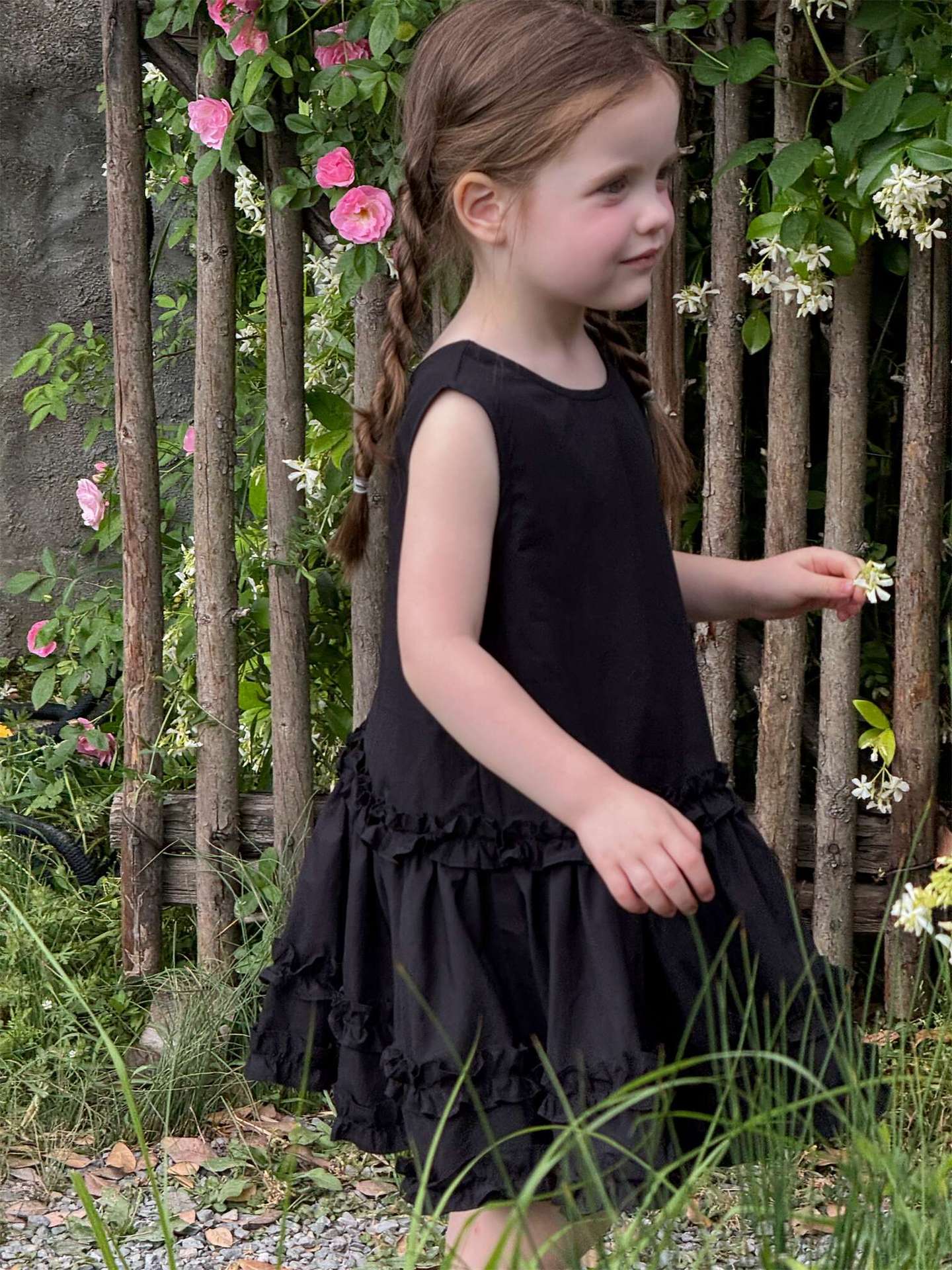 ノースリーブワンピース フリルノースリーブガーリーワンピース【mh0009884】