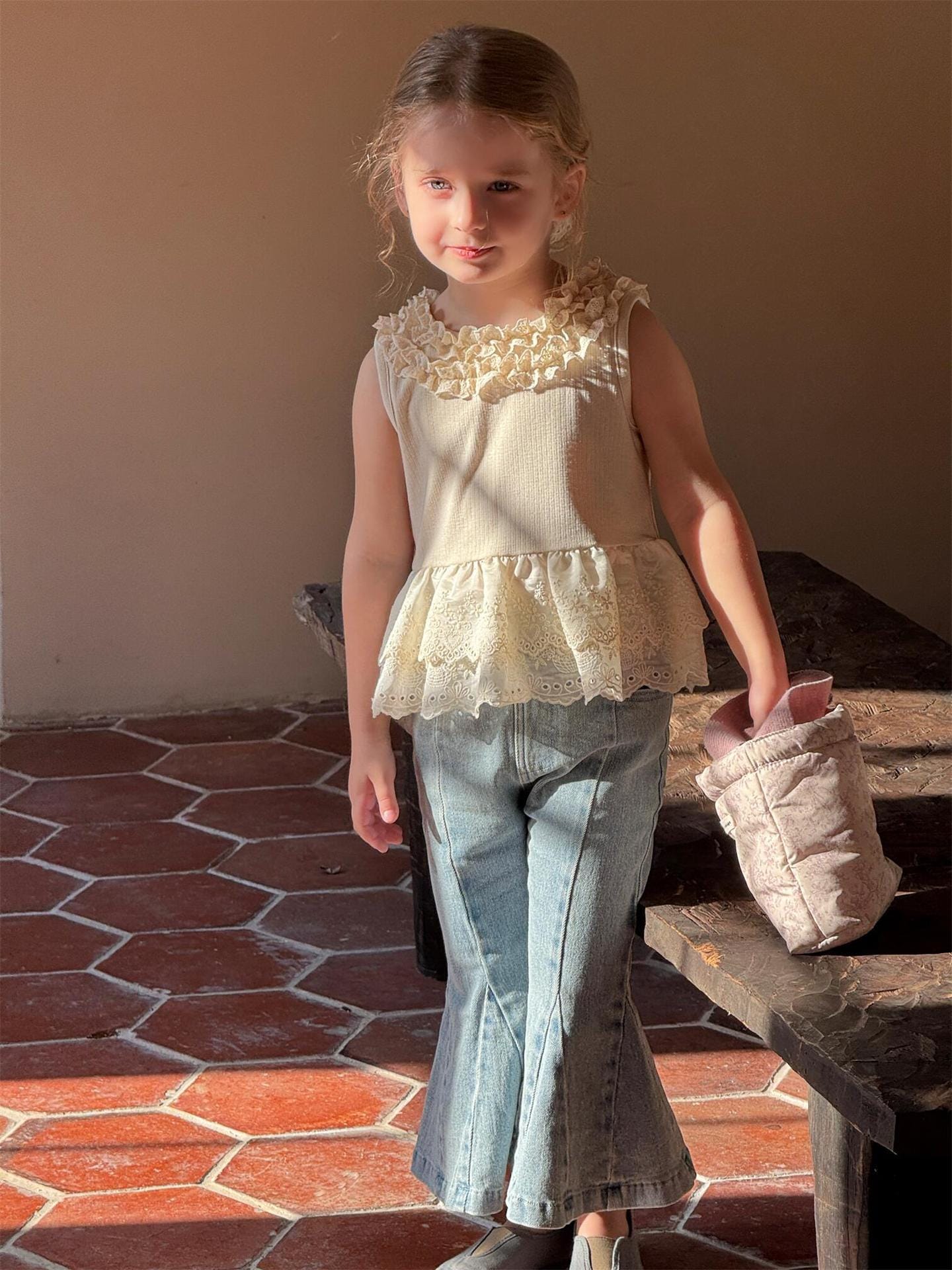 タンクトップ・キャミソール・ノースリーブトップス 裾チュールレースノースリーブTシャツ【mh0010255】