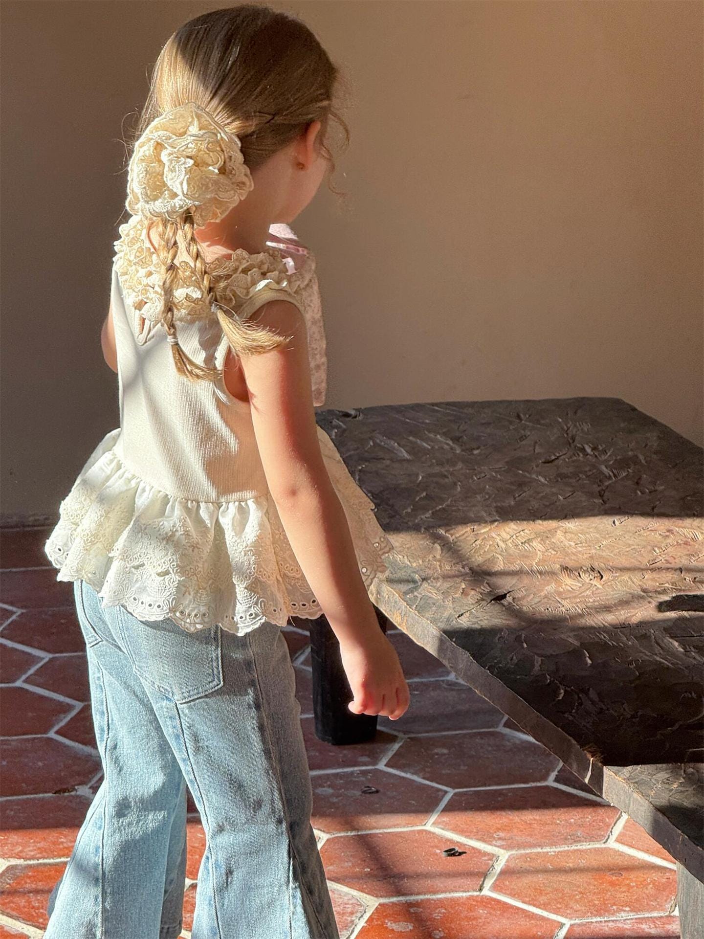 タンクトップ・キャミソール・ノースリーブトップス 裾チュールレースノースリーブTシャツ【mh0010255】