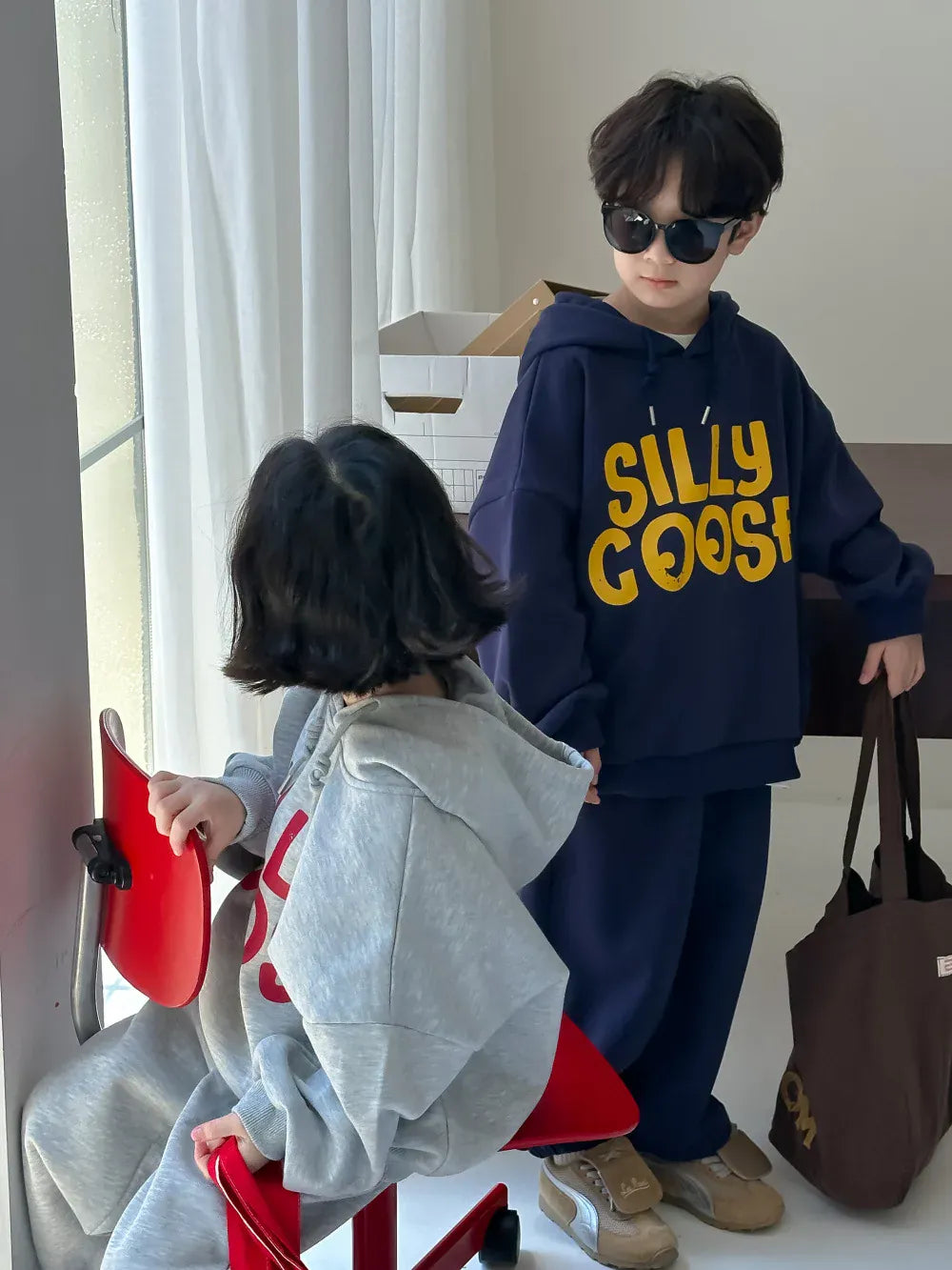 長袖セットアップ キッズセットアップ 2点セット レターロゴプリント長袖スウェットトレーナー+ロングスウェットパンツ【mh0008235】