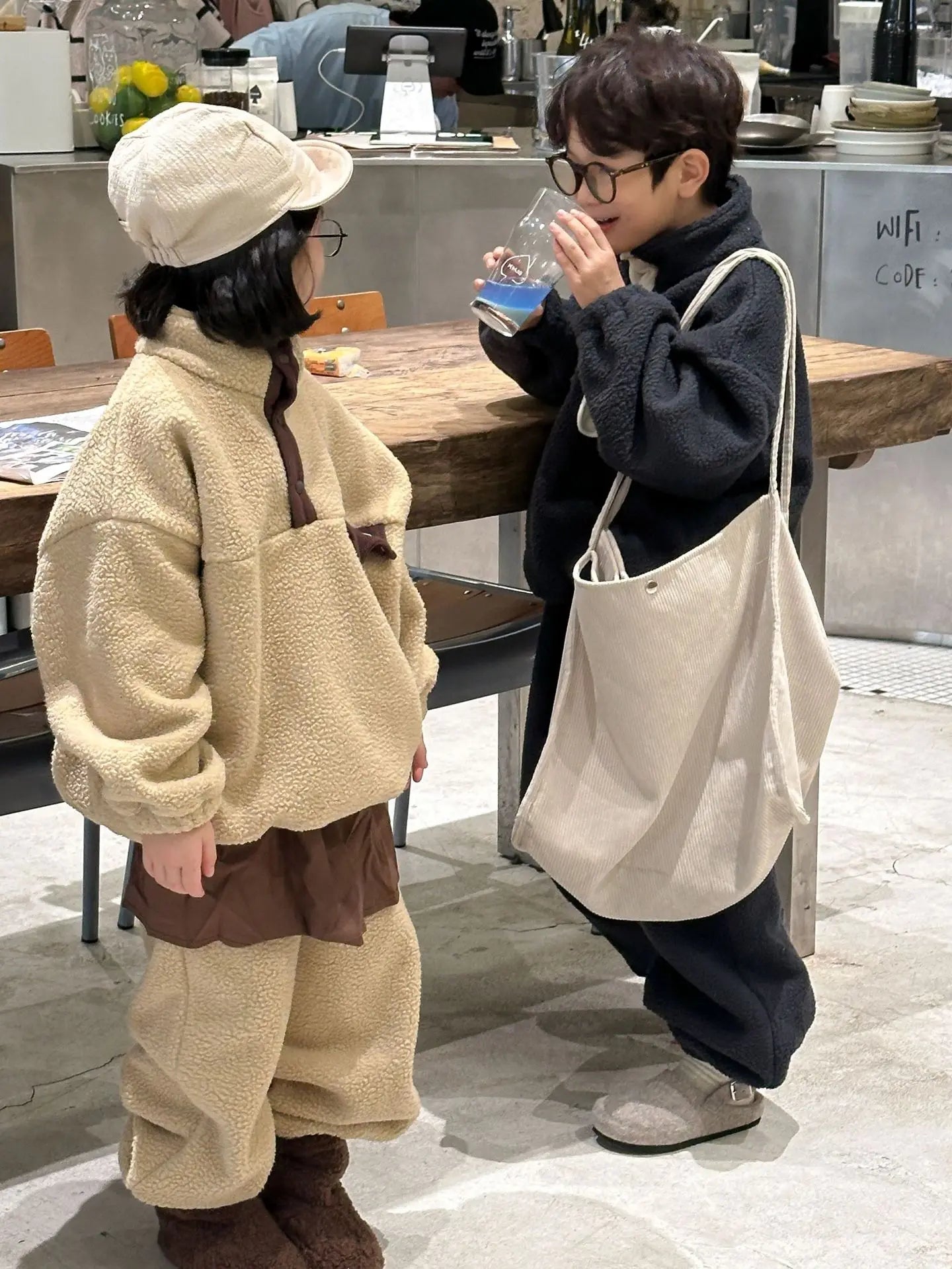 長袖セットアップ キッズセットアップ 2点セット ボアフリーススタンドカラー長袖スウェットシャツ+ロングスウェットパンツ【mh0008254】