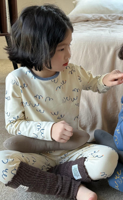 長袖パジャマ beige arrow / 100cm 2-3y キッズパジャマセット プリント長袖Tシャツ+ロングパンツ 4カラー【mh0006862】