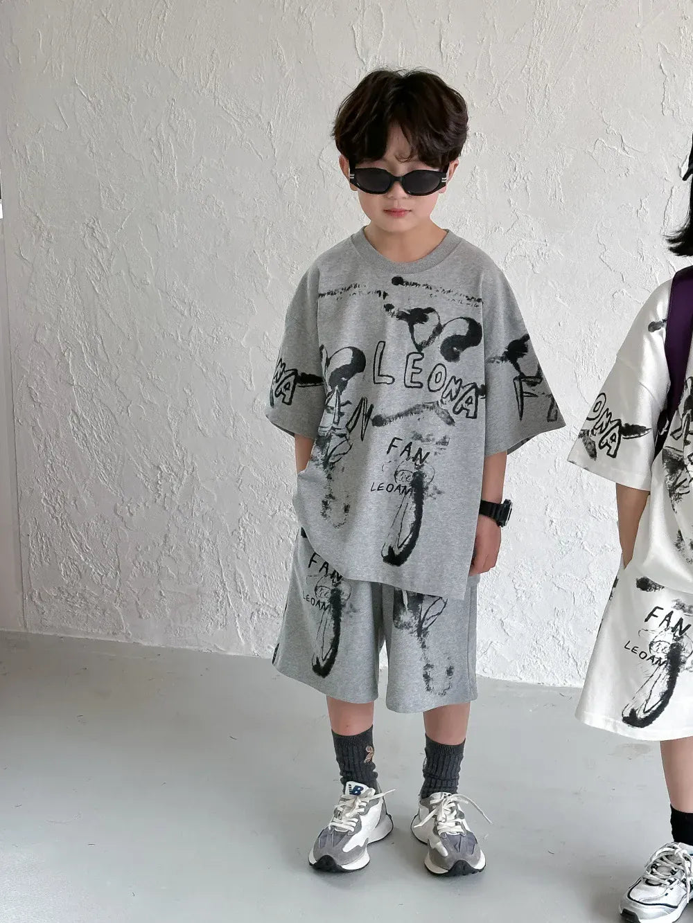 半袖セットアップ Grey / 90cm 1-2y / 取り寄せ（7〜35日） キッズセットアップ 2点セット 半袖Tシャツ+ハーフパンツ グラフィックプリント 2カラー【mh0005284】